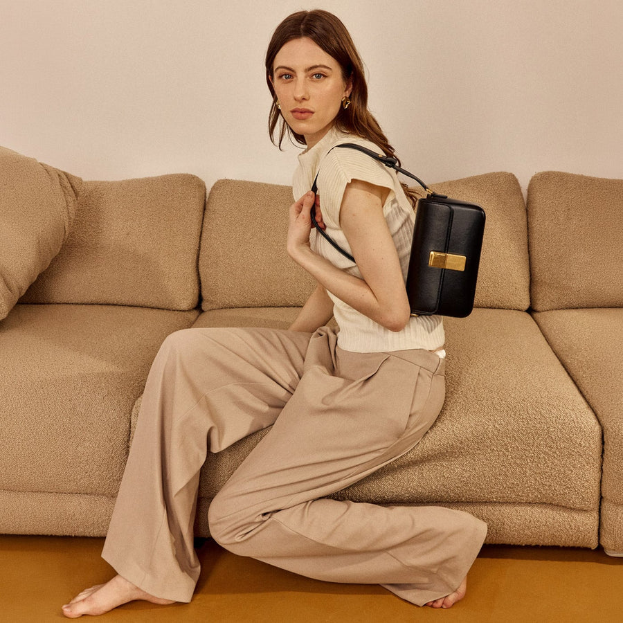 Monceau Baguette Gold Edition - Black Box Leather – Ateliers Auguste