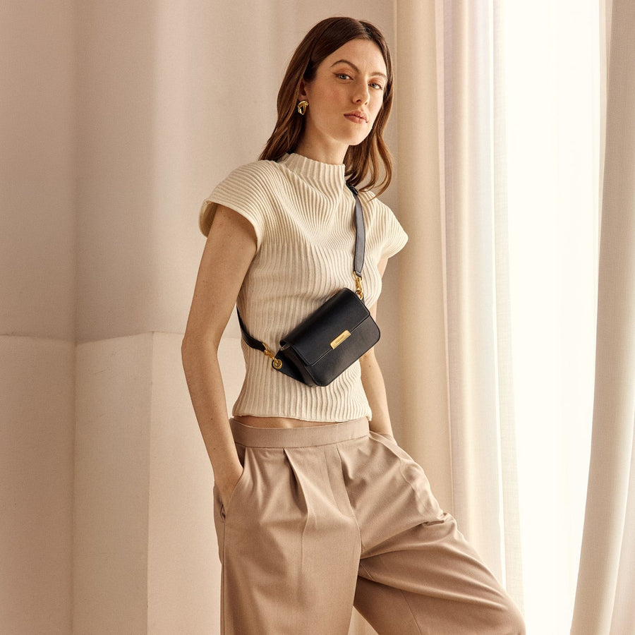 A*I様 Ateliers Auguste ショルダーバッグ Roquette Belt Bag - Black Box Leather – Ateliers Auguste
